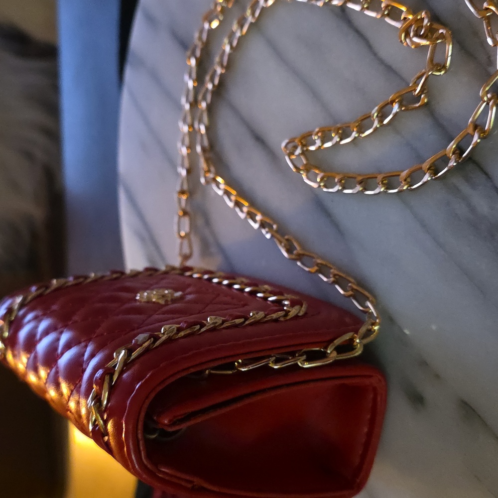 Red Quilted Chain Crossbody Bag ❤️ - Picture 6 of 12